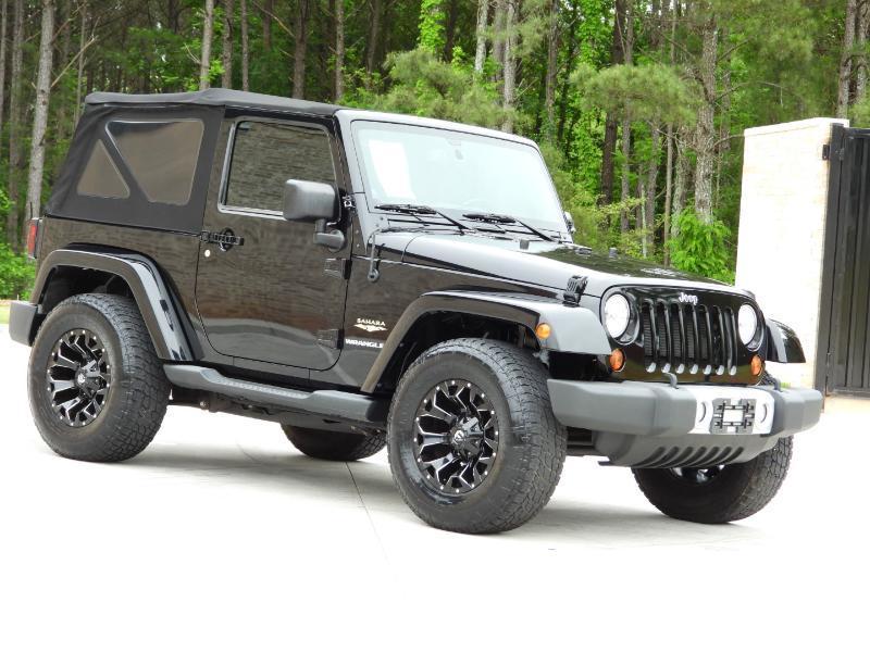 Jeep Wrangler Sahara 4WD 2013