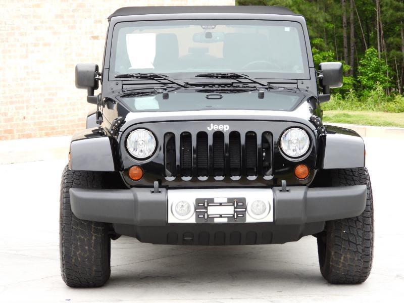 Jeep Wrangler Sahara 4WD 2013