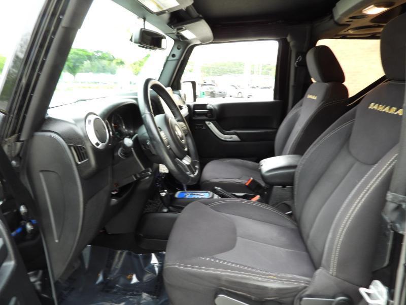 Jeep Wrangler Sahara 4WD 2013