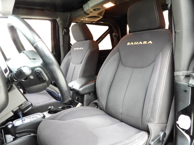Jeep Wrangler Sahara 4WD 2013