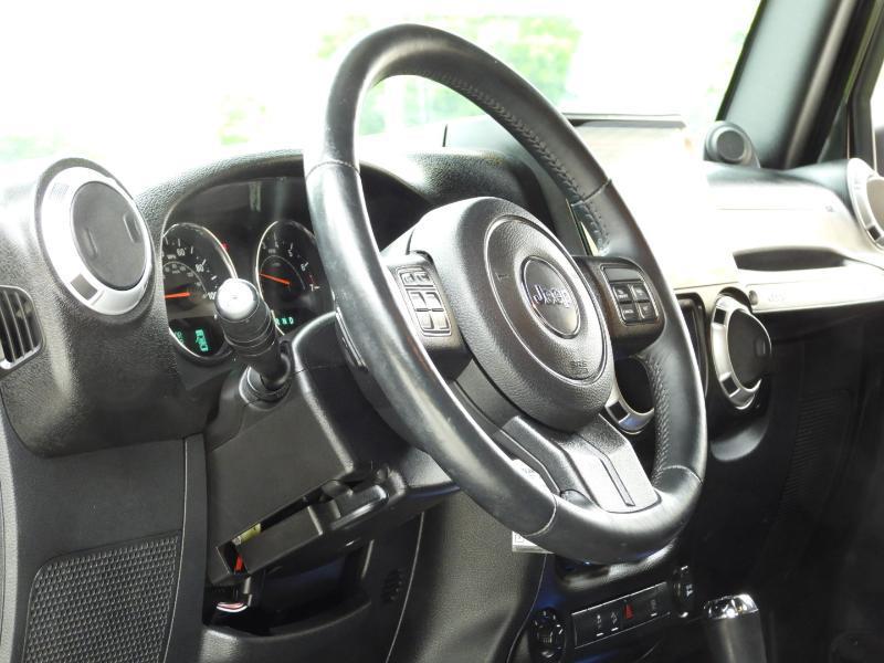 Jeep Wrangler Sahara 4WD 2013