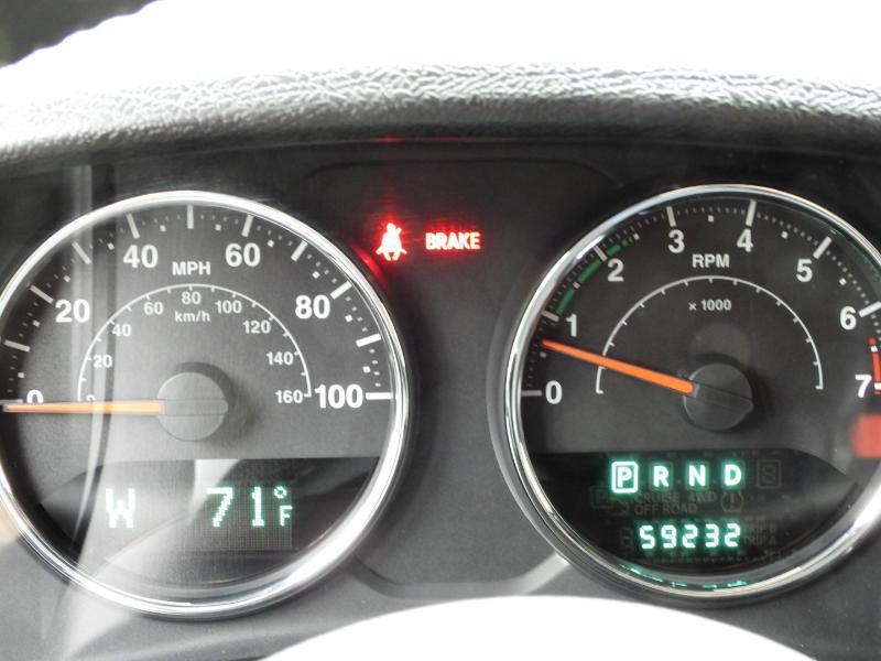 Jeep Wrangler Sahara 4WD 2013
