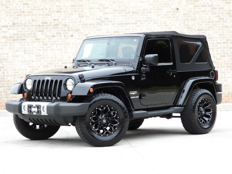 Jeep Wrangler Sahara 4WD 2013