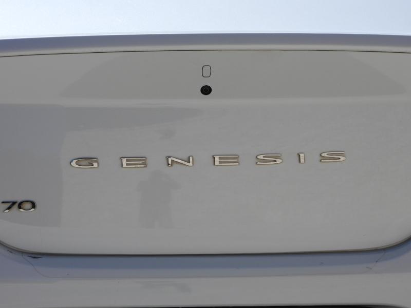 Genesis G70 2.0T 2022