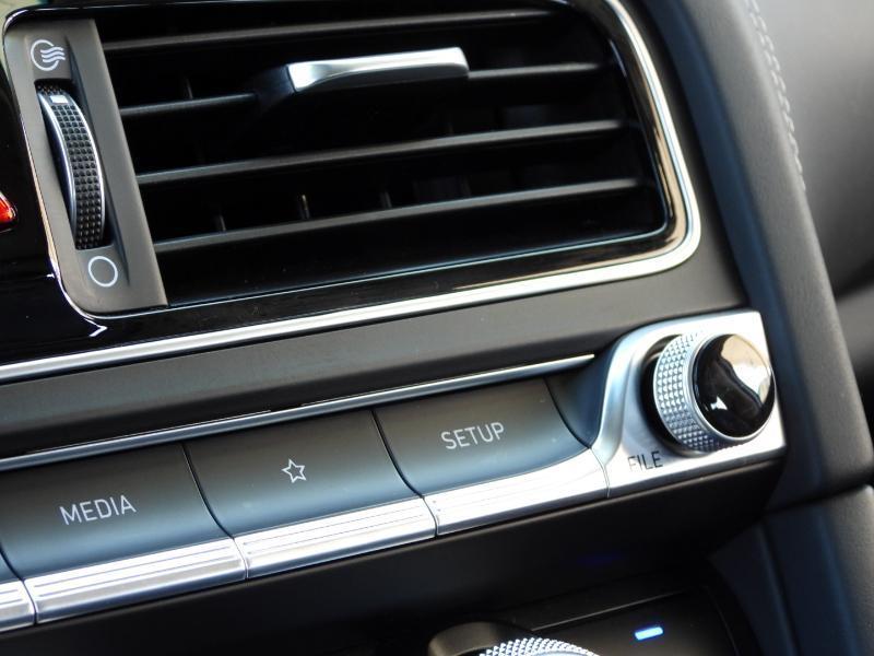 Genesis G70 2.0T 2022