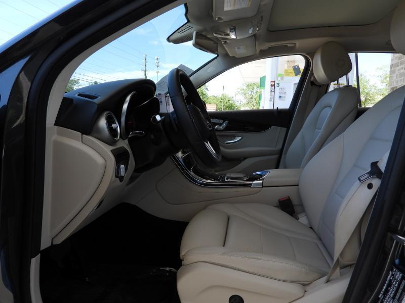 Mercedes-Benz GLC-Class GLC300 2020