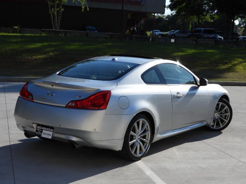 Infiniti G Coupe  2010