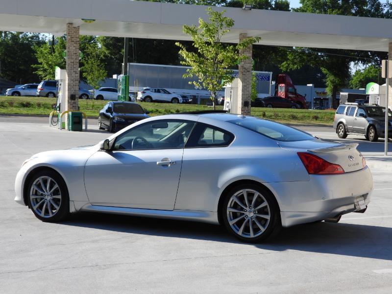 Infiniti G Coupe  2010