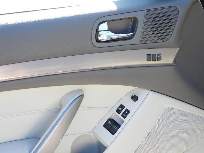 Infiniti G Coupe  2010
