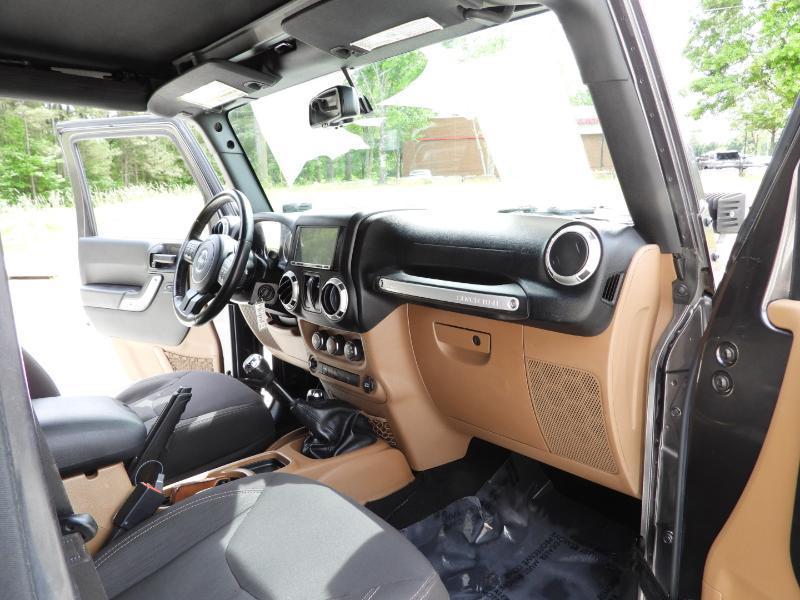 Jeep Wrangler Sahara 4WD 2016