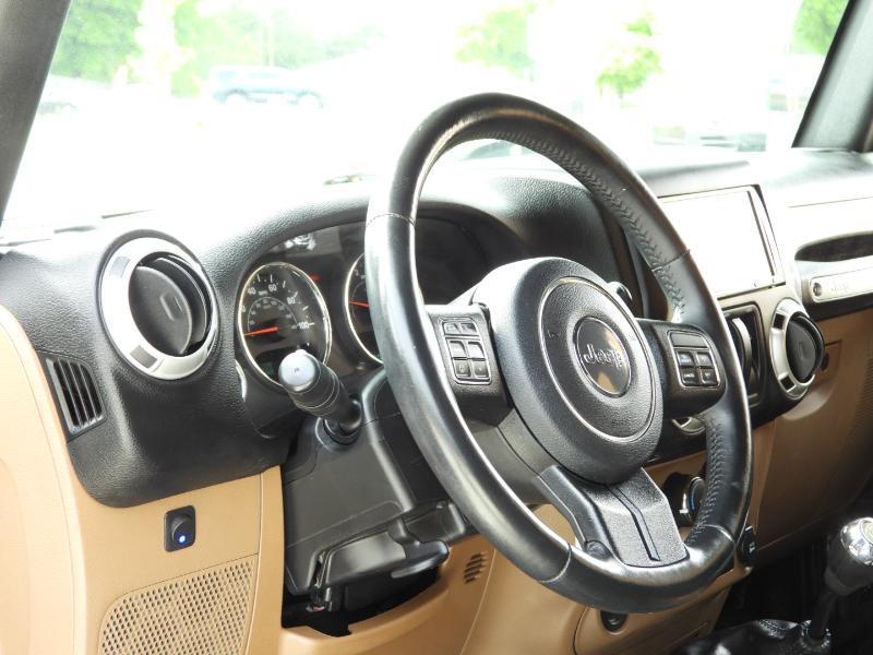 Jeep Wrangler Sahara 4WD 2016