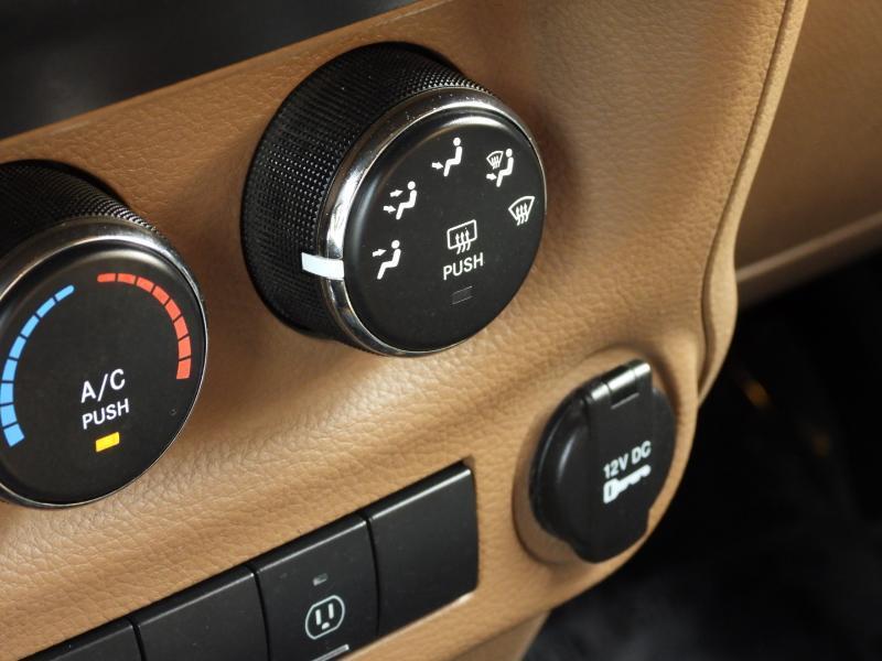 Jeep Wrangler Sahara 4WD 2016
