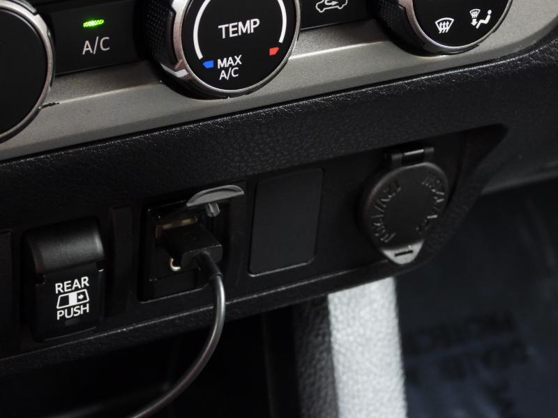 Toyota Tacoma SR5 Double Cab Long Bed V6 6AT 2WD 2019
