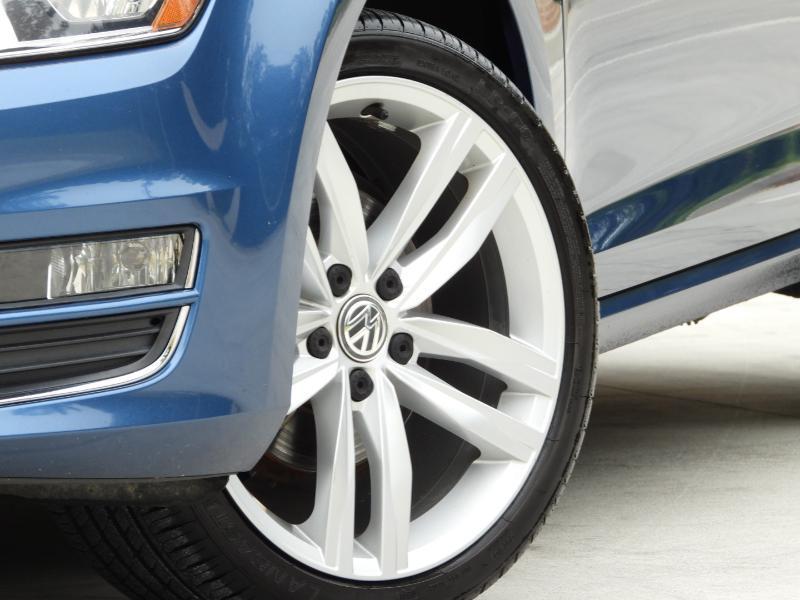 Volkswagen Golf TSI SEL 6A 2017