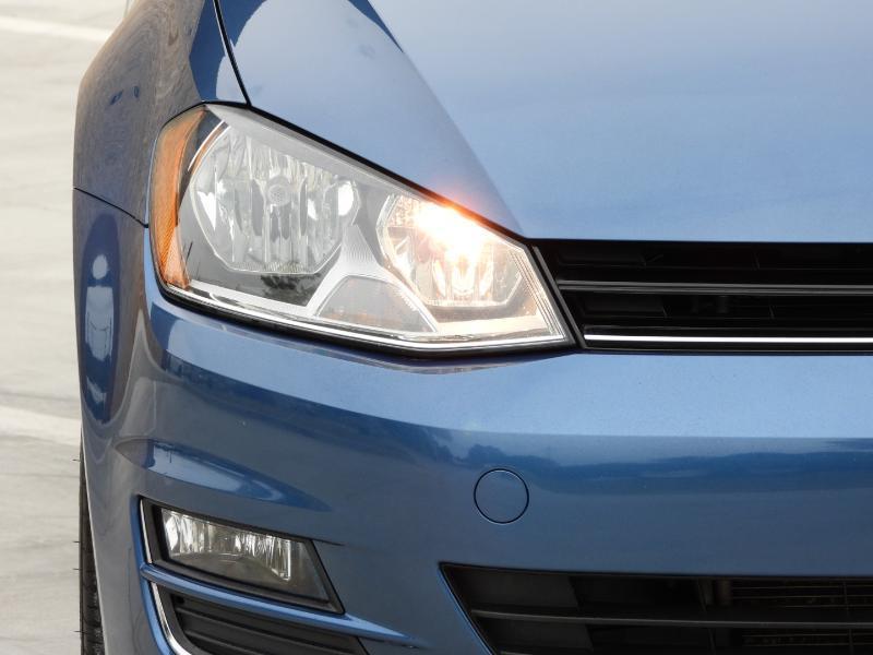 Volkswagen Golf TSI SEL 6A 2017