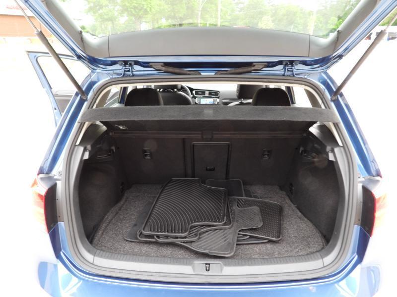Volkswagen Golf TSI SEL 6A 2017