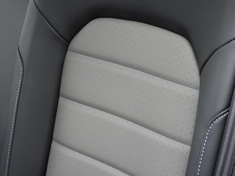Volkswagen Golf TSI SEL 6A 2017