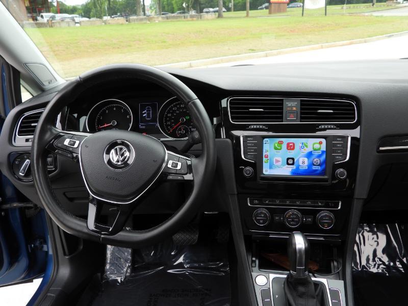 Volkswagen Golf TSI SEL 6A 2017
