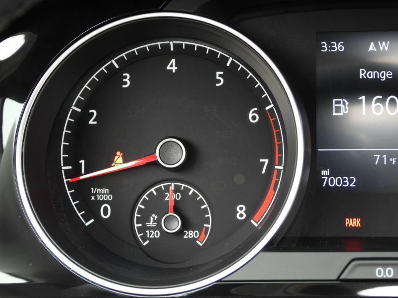 Volkswagen Golf TSI SEL 6A 2017