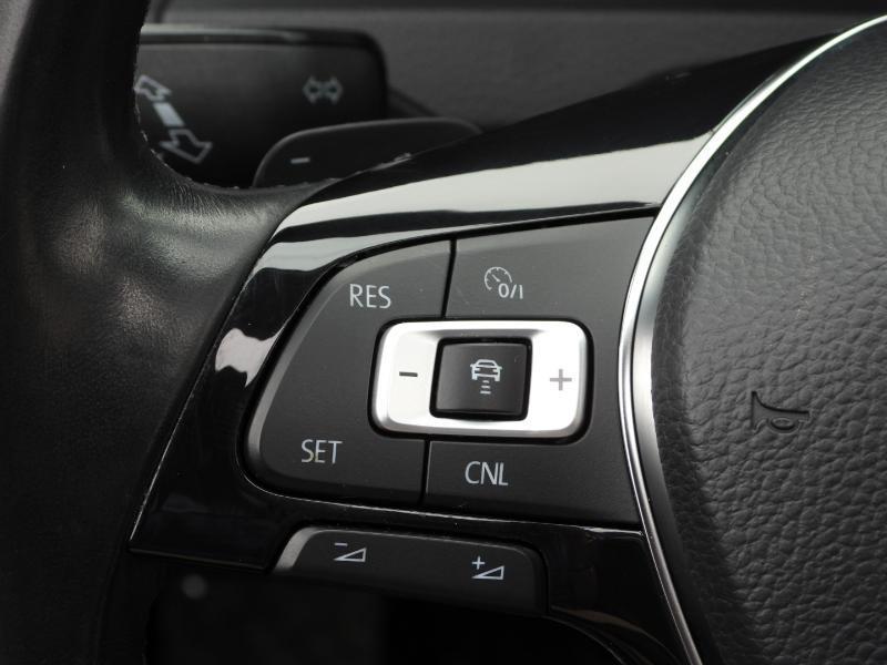 Volkswagen Golf TSI SEL 6A 2017