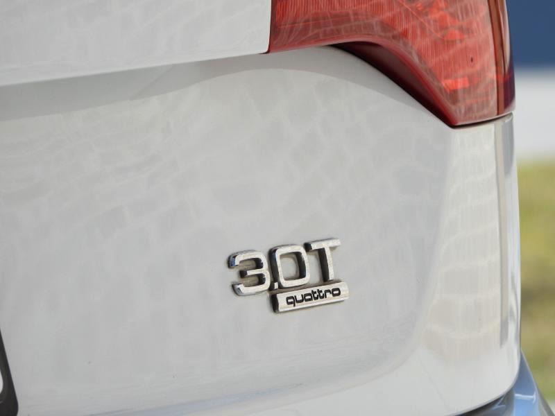 Audi Q7 3.0T Premium Plus quattro 2015