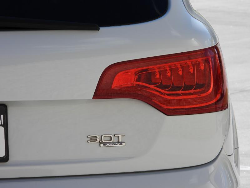 Audi Q7 3.0T Premium Plus quattro 2015