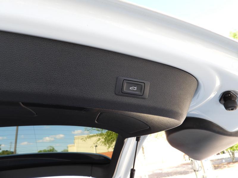 Audi Q7 3.0T Premium Plus quattro 2015