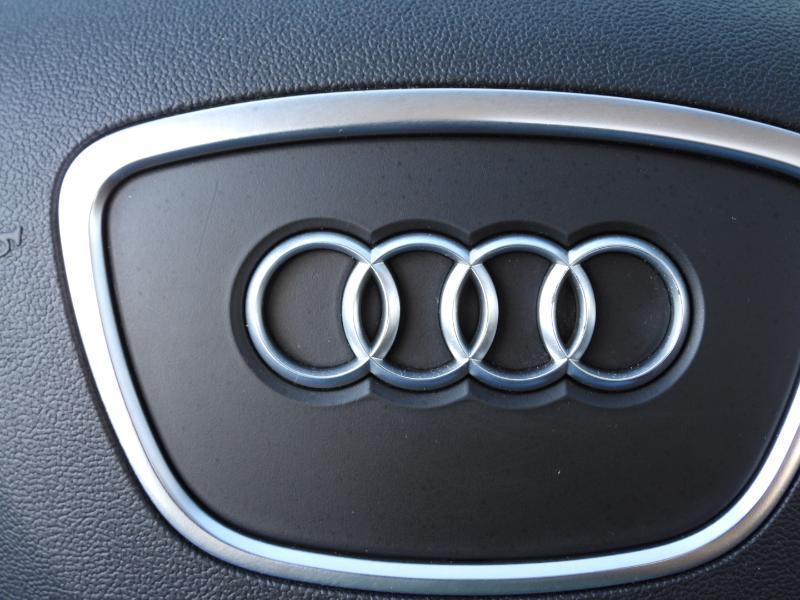 Audi Q7 3.0T Premium Plus quattro 2015