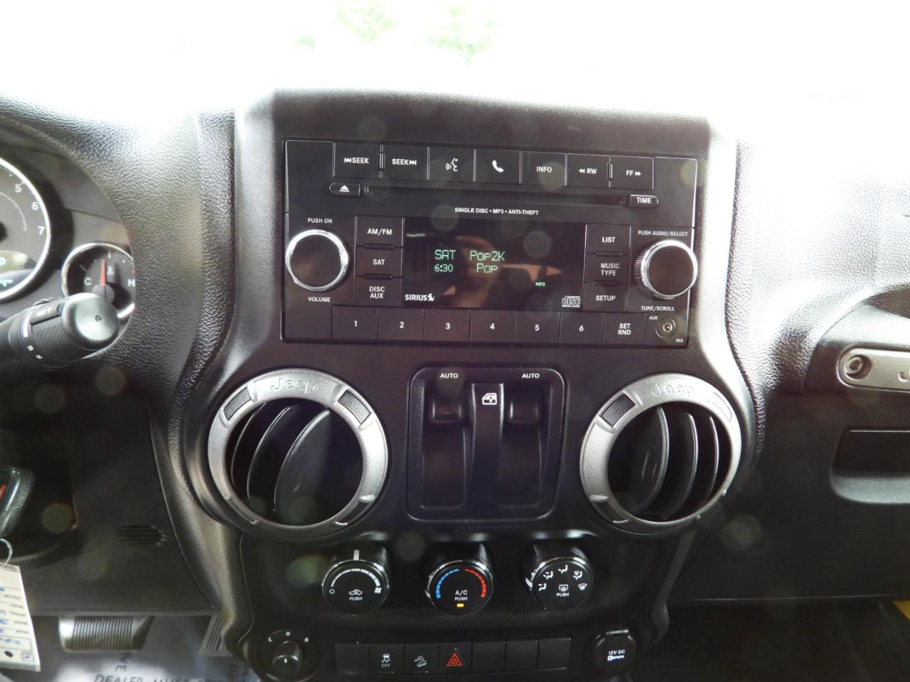 Jeep Wrangler Sport 4WD 2015