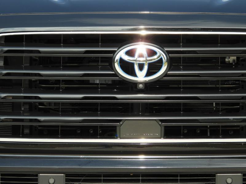 Toyota Sequoia  2024