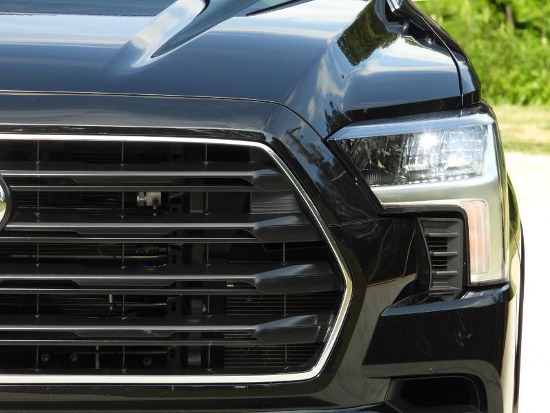 Toyota Sequoia  2024