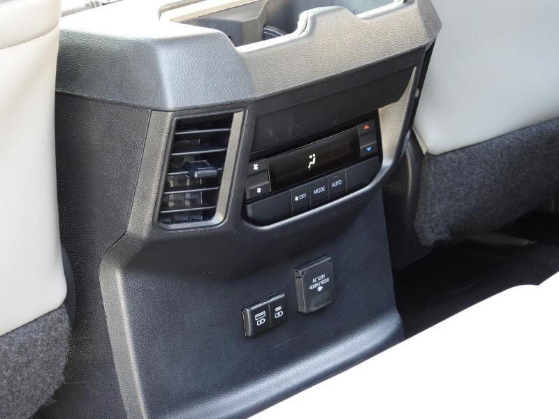 Toyota Sequoia  2024