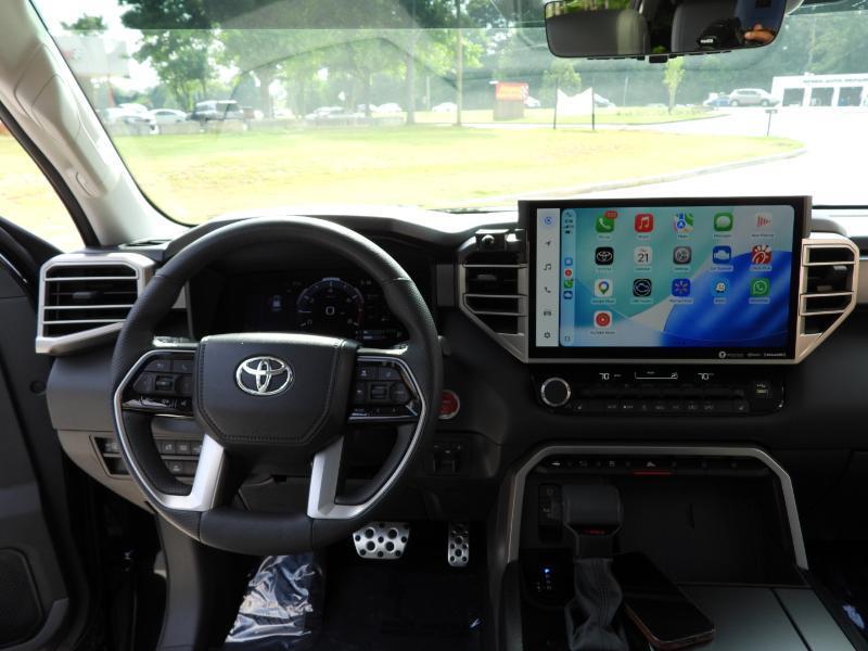 Toyota Sequoia  2024
