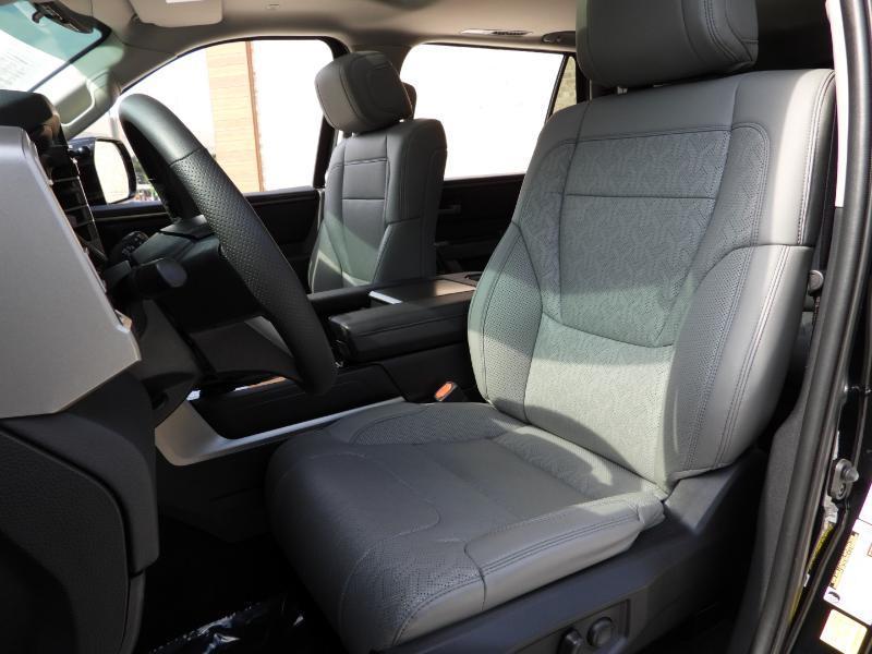Toyota Sequoia  2024