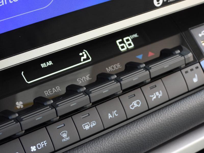 Toyota Sequoia  2024