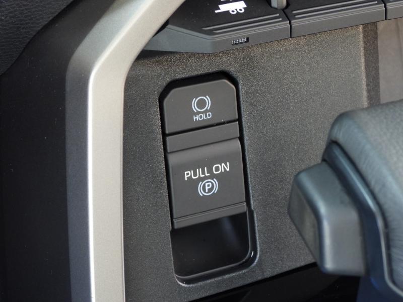 Toyota Sequoia  2024