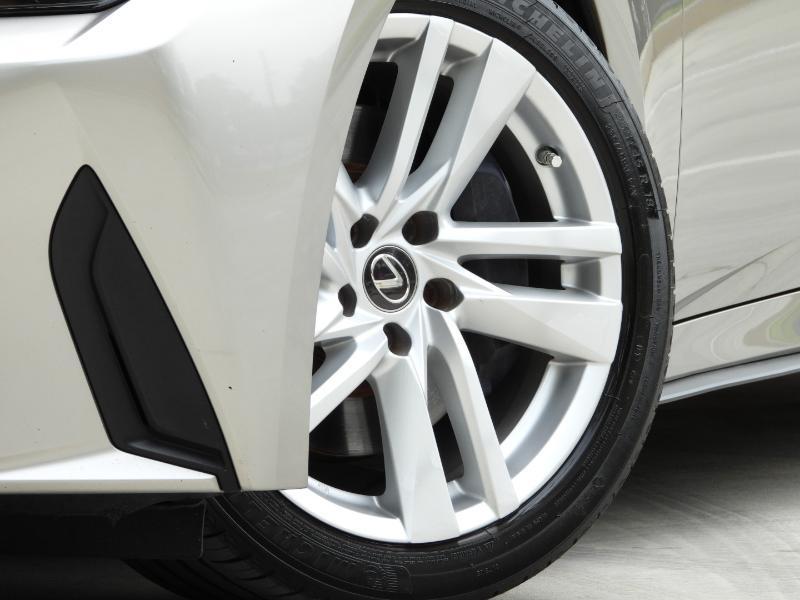 Lexus IS 300 RWD 2022