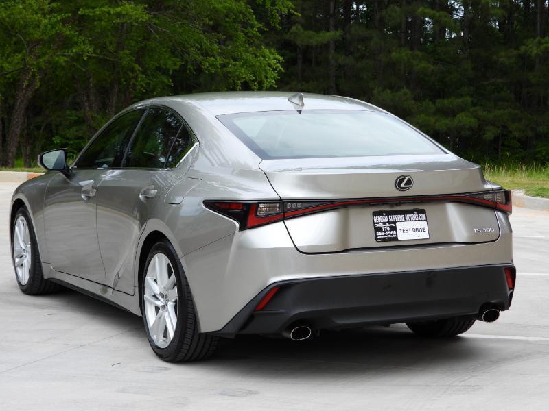 Lexus IS 300 RWD 2022