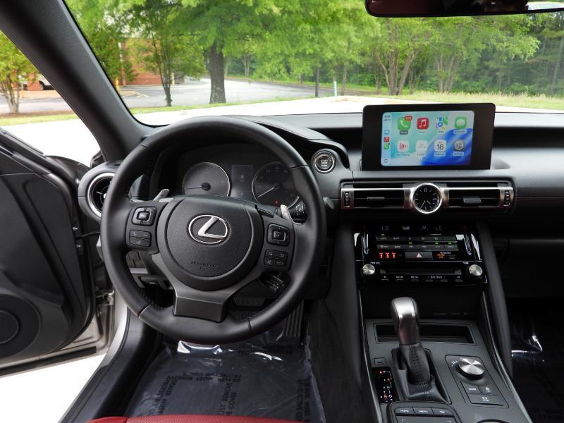 Lexus IS 300 RWD 2022