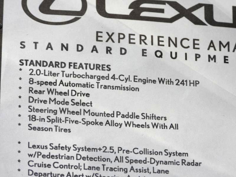 Lexus IS 300 RWD 2022