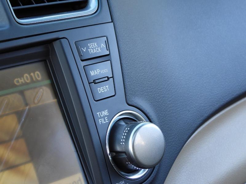 Toyota Highlander Limited 2WD 2011