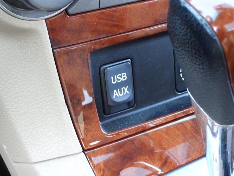 Toyota Highlander Limited 2WD 2011