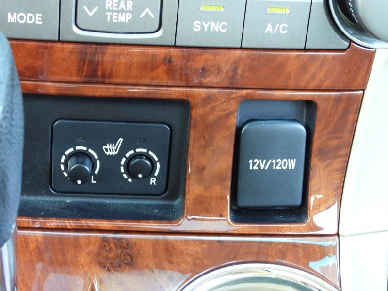 Toyota Highlander Limited 2WD 2011