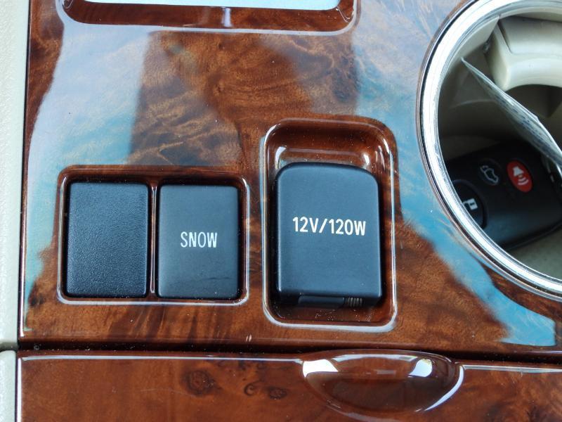 Toyota Highlander Limited 2WD 2011