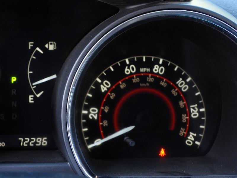 Toyota Highlander Limited 2WD 2011