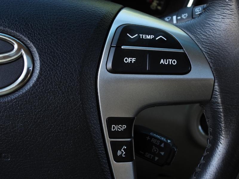 Toyota Highlander Limited 2WD 2011