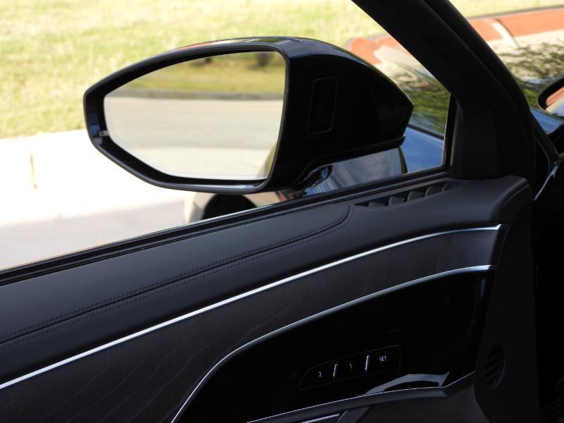 Audi A8 L 55 TFSI quattro 2023