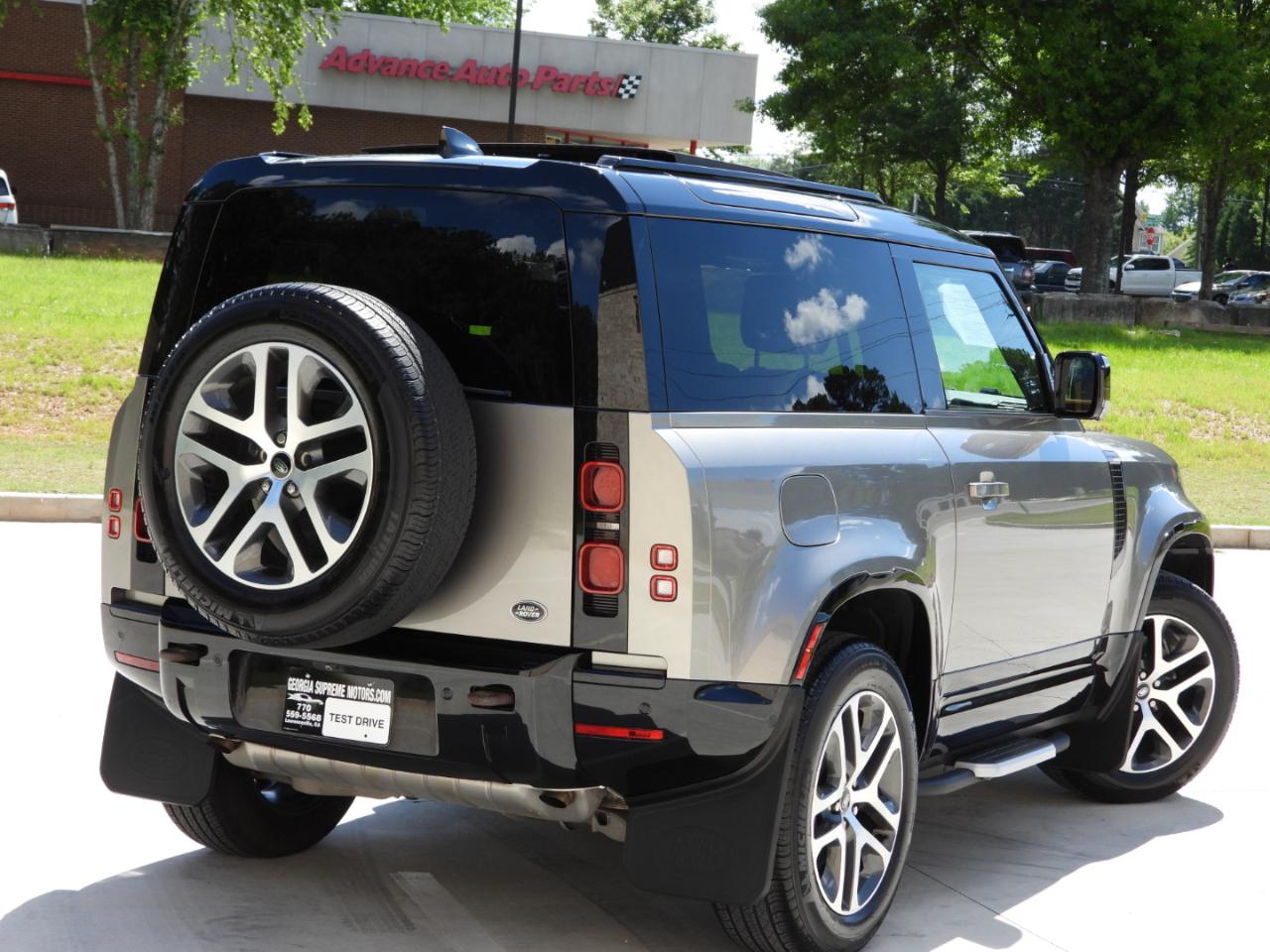 Land Rover Defender 90 X-Dynamic SE 2023