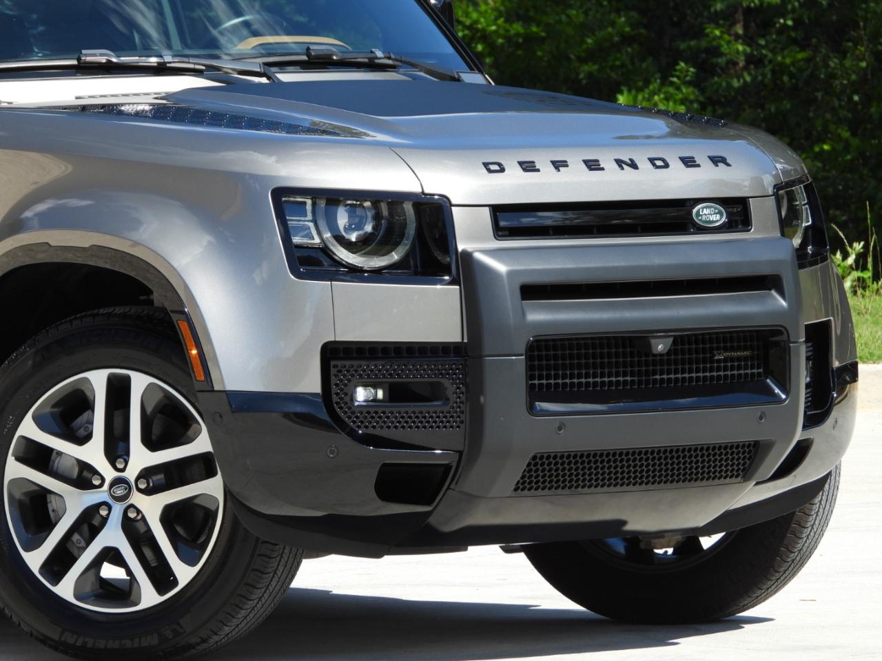 Land Rover Defender 90 X-Dynamic SE 2023