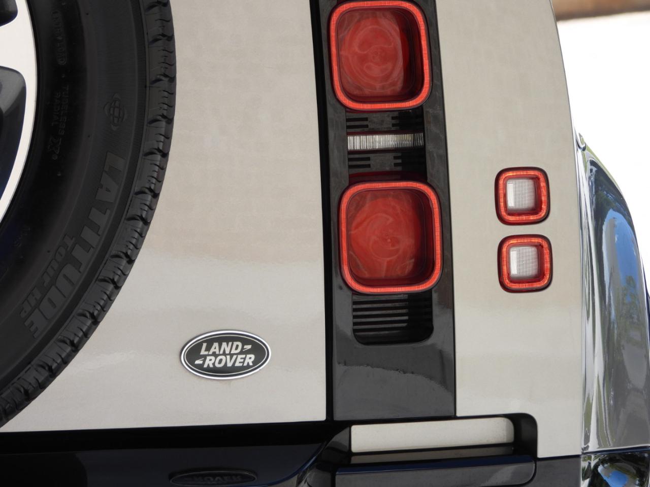 Land Rover Defender 90 X-Dynamic SE 2023